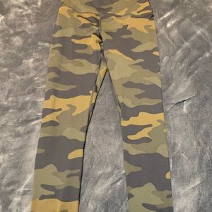 Camo leggings